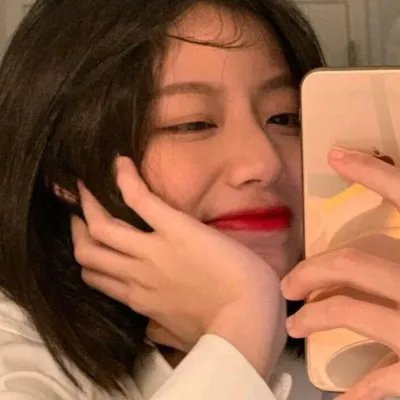 水瓶座女孩 高清海报